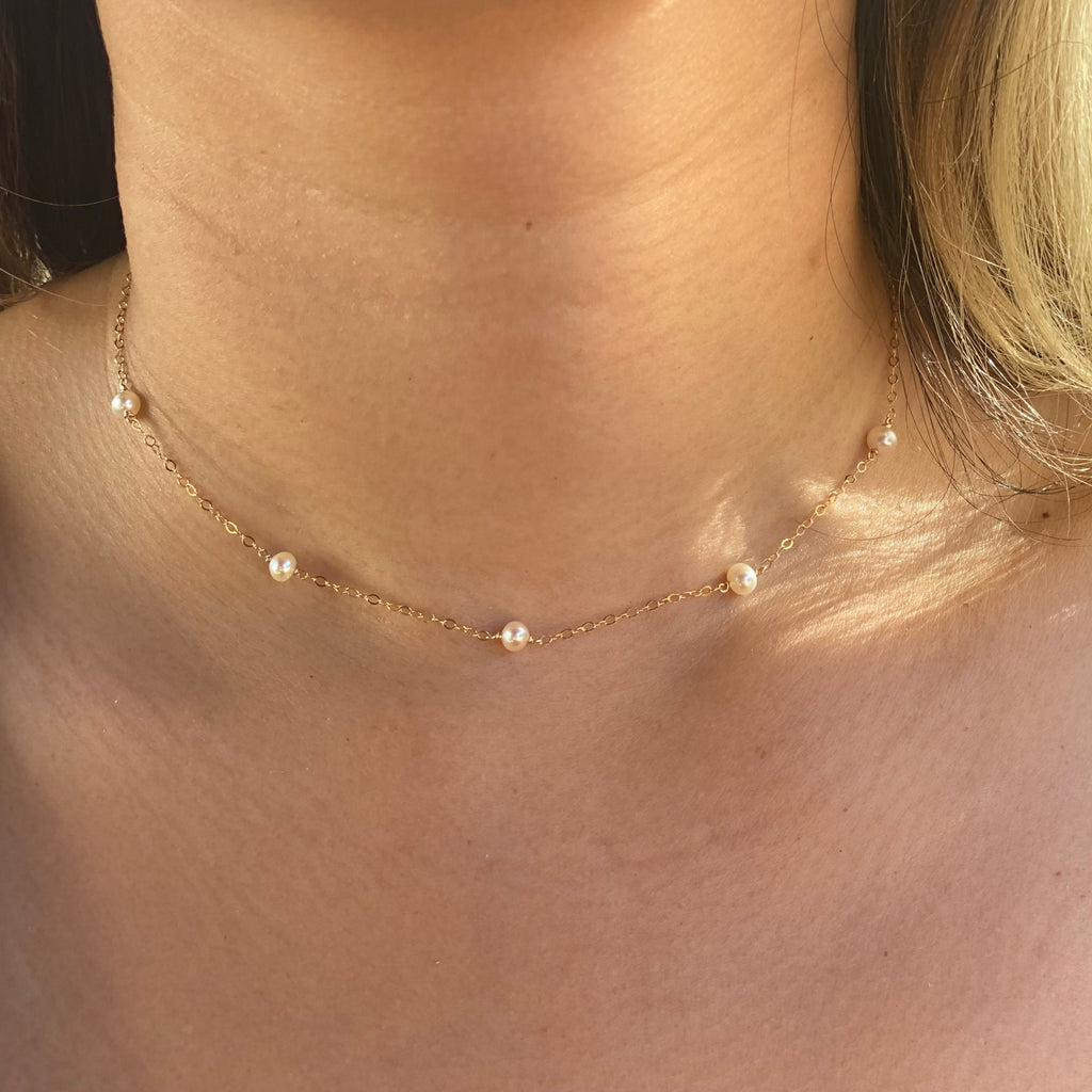 Tiny moons choker