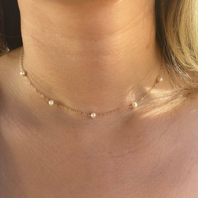 Tiny moons choker