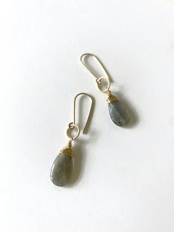 Labradorite flash